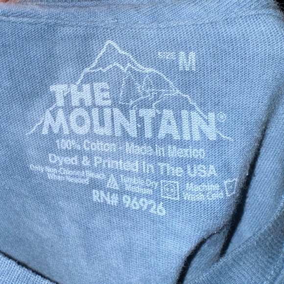 The Mountain Kitten in Overalls Tie Dye T-Shirt: Adult Medium: True Vintage - Picture 4 of 4